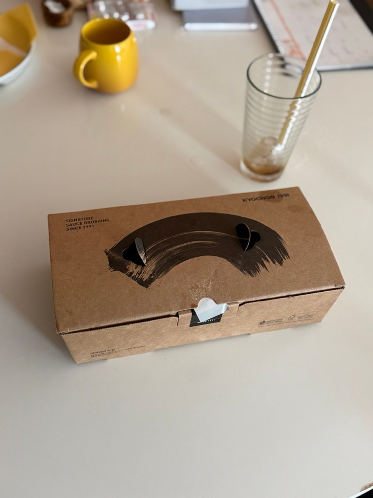A representative shot of a closed chicken delivery box just arrived at home.