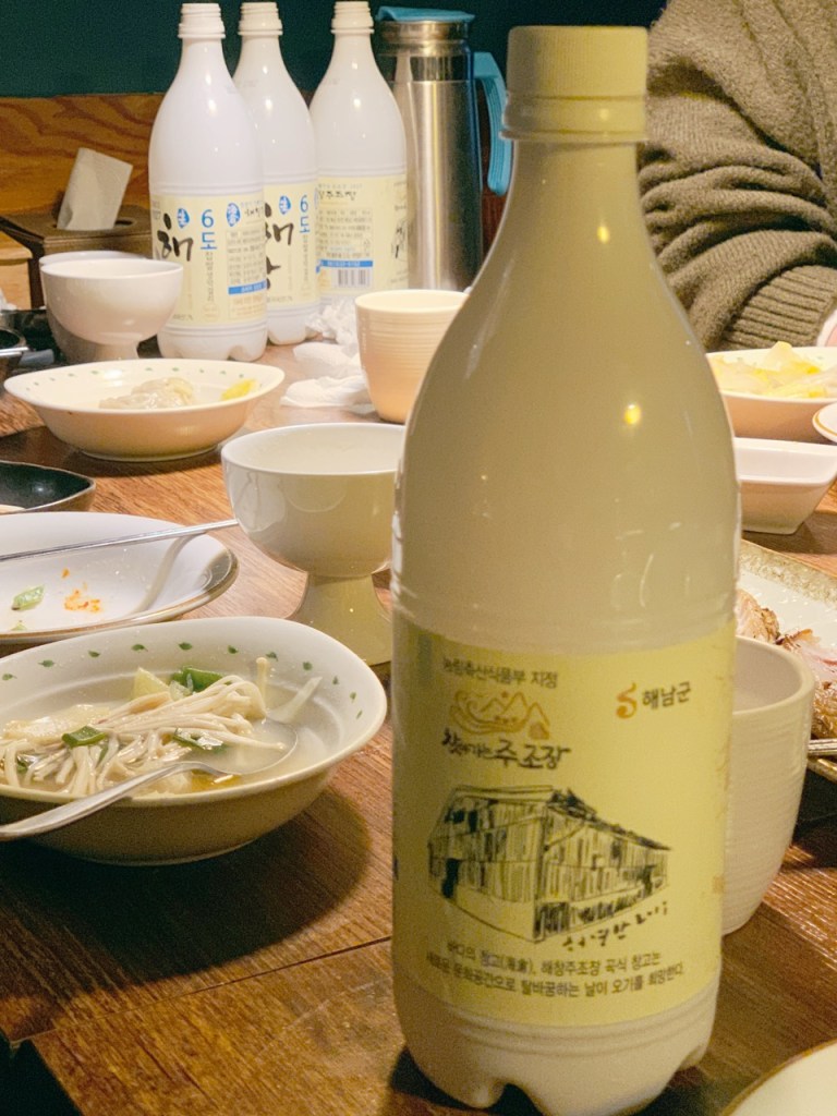 A wide selection of premium Korean traditional liquors and Makgeolli.