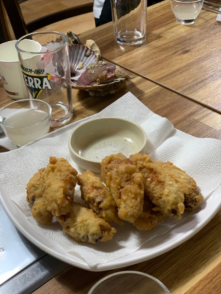 The clean and appetizing presentation of the course at the restaurant.