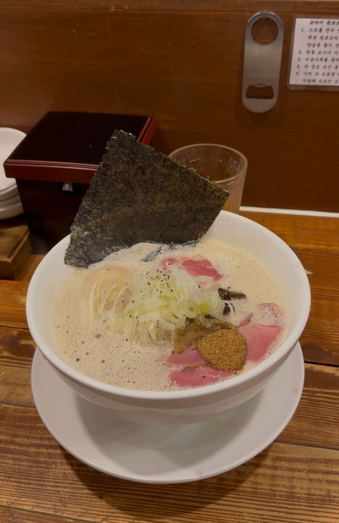 Rich and creamy Tonkotsu ramen with tender Chashu pork slices served at Rorammen in Mullae Art Village.