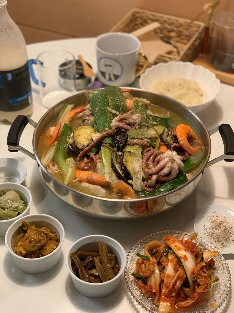 Experiencing the absolute zenith of Korean traditional culinary wisdom and high-energy wellness dining during Boknal.
