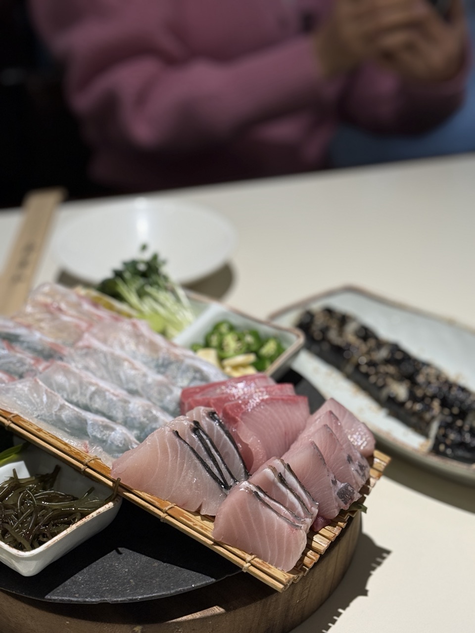 Hannam-dong Nightlife: Fresh Korean Sashimi & Salt Gimbap at Daemulseom