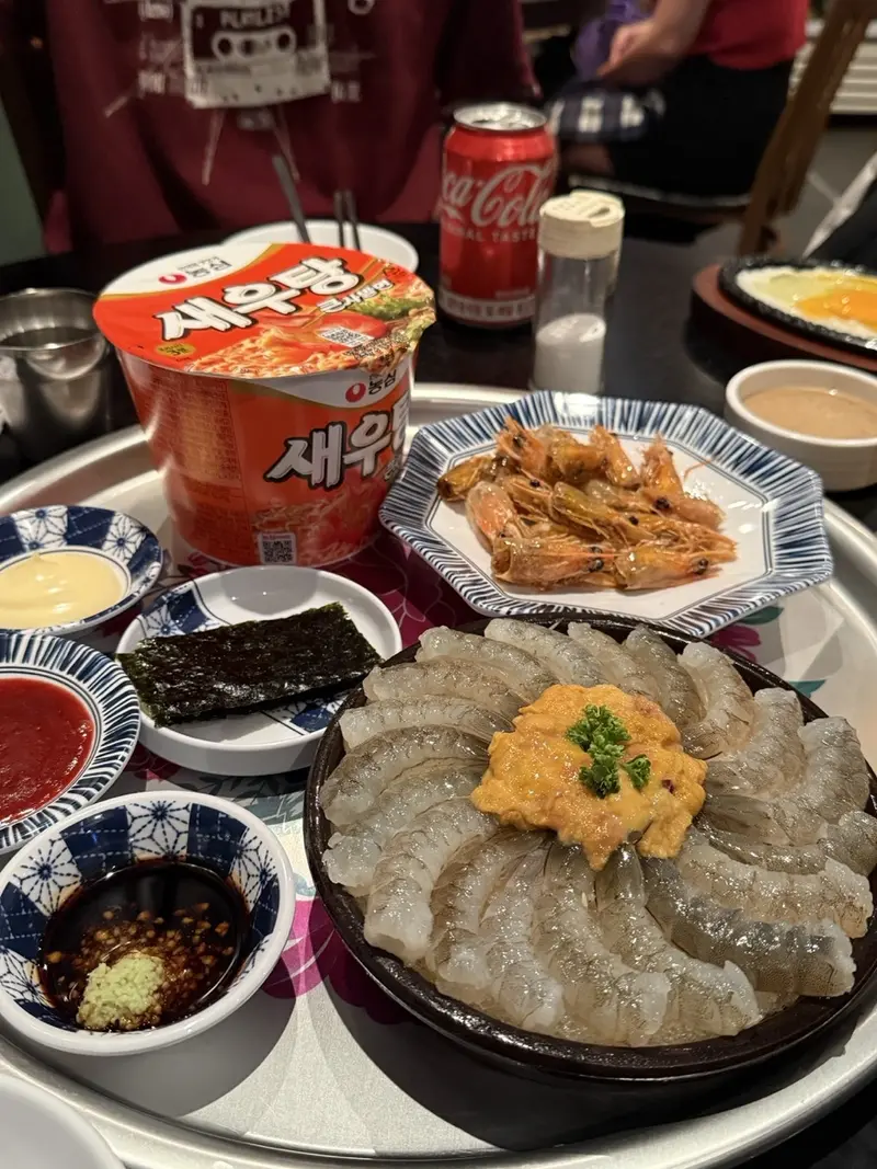 Gwangalli Seafood Pub: Raw Shrimp, Uni & Trendy K-Bar Food at ‘Minsaengju’ Busan
